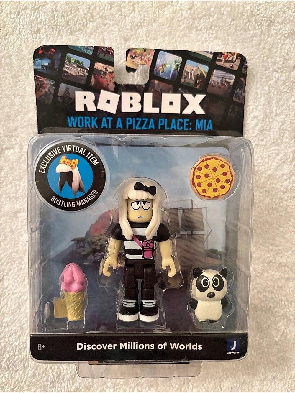 Roblox Work at a Pizza Place: Mia Figure Set Black & Pink
